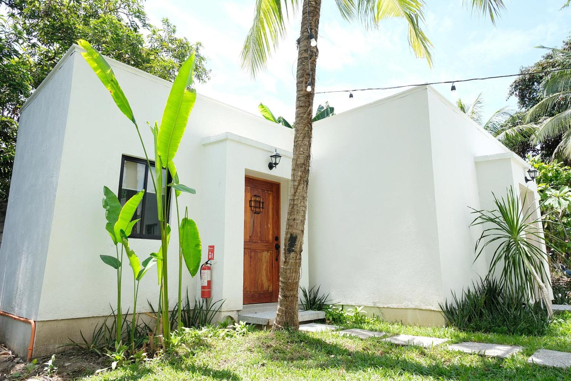 Hostel Mad Monkey Dumaguete Dumaguete City Exterior foto