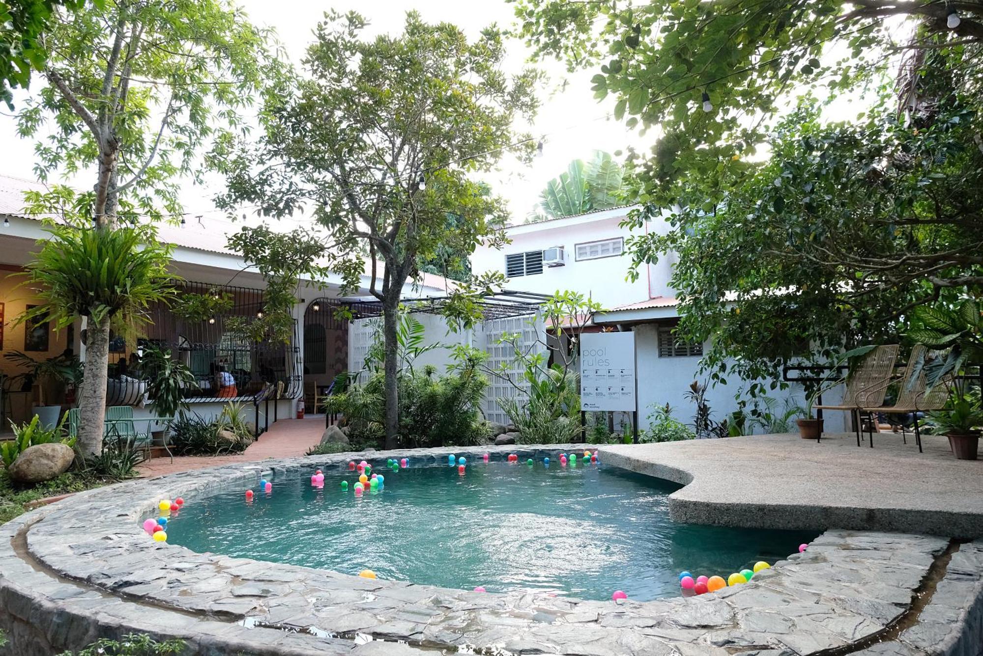 Hostel Mad Monkey Dumaguete Dumaguete City Exterior foto